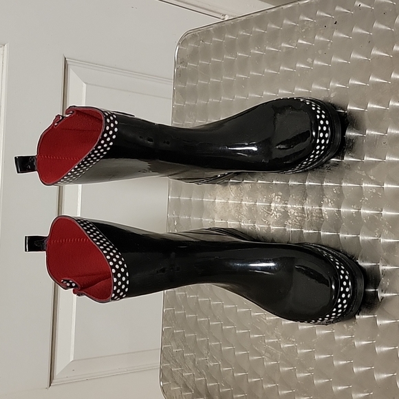 Capelli size 11 black with pokka dot trim rain boots - Picture 2 of 7